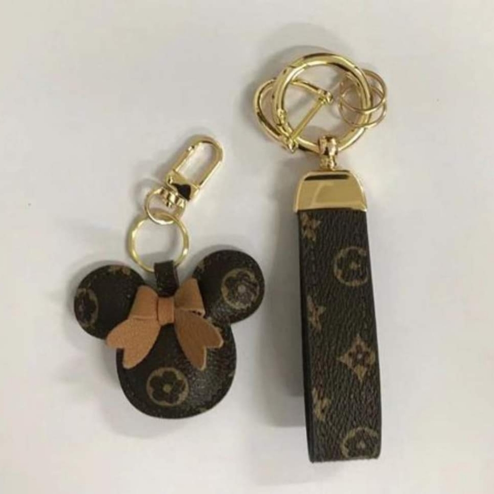 Beautiful Mickey Mouse key chain NEW